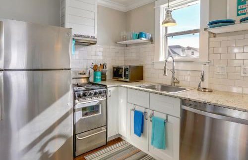 Bright St Petersburg Apartment, Walk to Downtown! - Foto 13