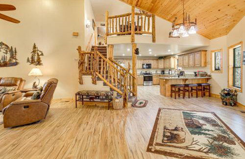 Rustic Lakeside Cabin on 3 Acres with Nature Views! - Foto 9