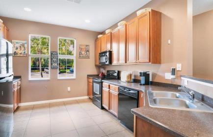 Quiet Corner Gem in Gated Crestwynd Bay - Foto 12