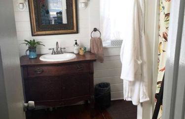 Serene Tiny House with a Big Charm for Glamping in Virginia - Photo 12