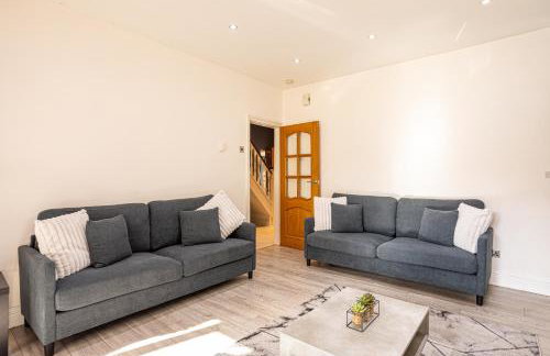 Newly Refurbed 5 Bed House for Contractors, Families & Relocation- Cosely Wolverhampton - Foto 17