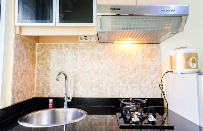 Minimalist Studio Green Pramuka Apartment - Foto 11