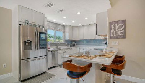 Beautiful Home - Oasis Backyard with Heat Pool - Foto 5