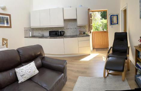 The Snicketts - Photo 9