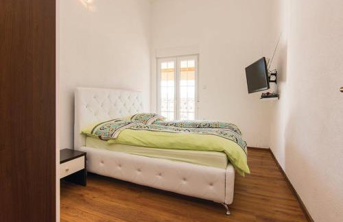 Villa Laura with pool, Budak, Zadar county - Photo 30