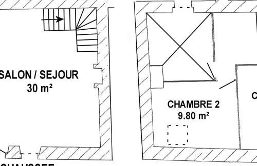 Maison rénovée typique, calme, proche mer, 2 cours fermées, cheminée et équipements pour enfants. - FR-1-306-836 - Foto 13