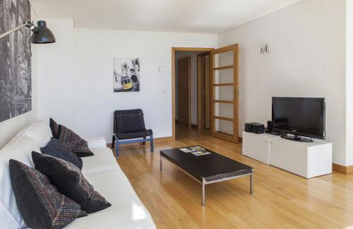 RENT4REST LISBON PARQUE DAS NAÇÕES 17Th FLOOR RIVER VIEW - Photo 15