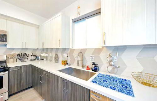 B- InstaWorthy & Family-Friendly NoHo Gem- Near Universal & Hollywood with Parking, Games, and Hot Tub - Foto 12