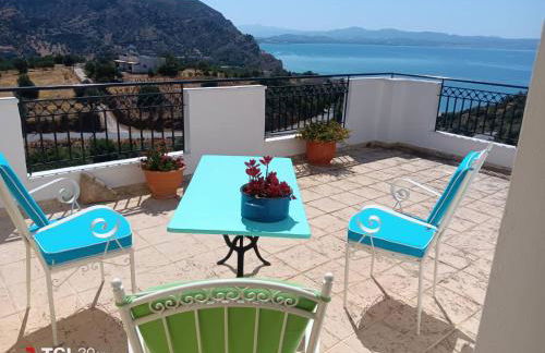 Το σπίτι που σε ταξιδεύει (The dream boat house). - Foto 40