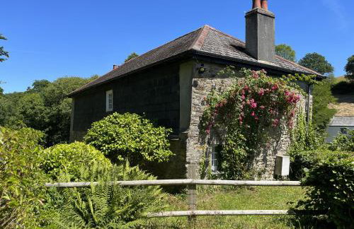 Mill House Fowey set in a creekside hamlet - Photo 2