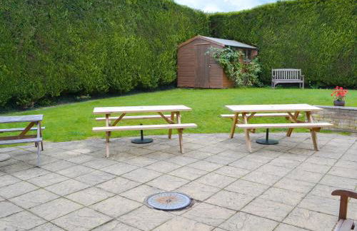 Pembroke House - Photo 22