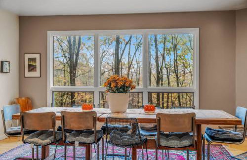 Black Forest - Wifi, Pet Friendly, Grill, Deck, Screen Porch, Family Friendly, Fireplace, Pool Access, Hiking - Foto 13