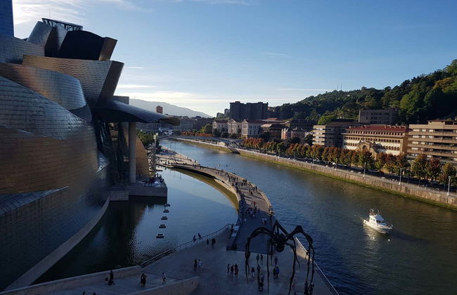 Visita guiada por el Museo Guggenheim Bilbao - Foto 4