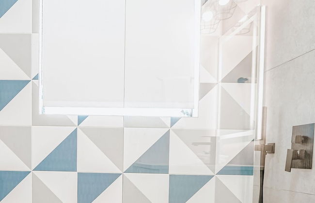 TWO Bedroom Apartment - Photo 18