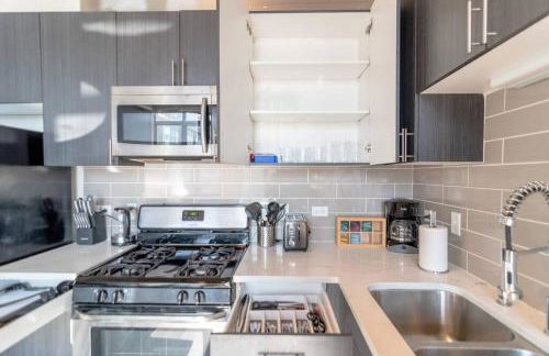 McCormick Place Amazing 2BR Suite with City View and Optional Parking for up to 8 guests Near Soldier Field and Lakefront Trail - Foto 15