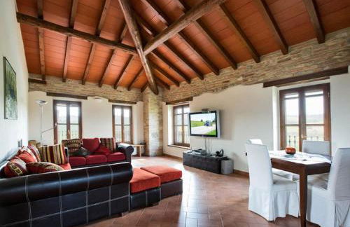 Sunny holiday home with swimming pool - Photo 12