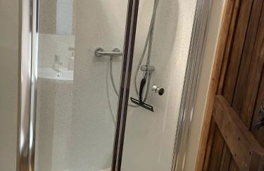 Bluebell Cottage at The Old Tractor Barn - Photo 9