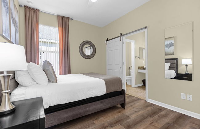 Upstay - New Home Near Disney w Private Pool BBQ - Foto 32