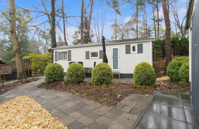 Beautiful Holiday Chalet in Emst With a Private Garden - Photo 1