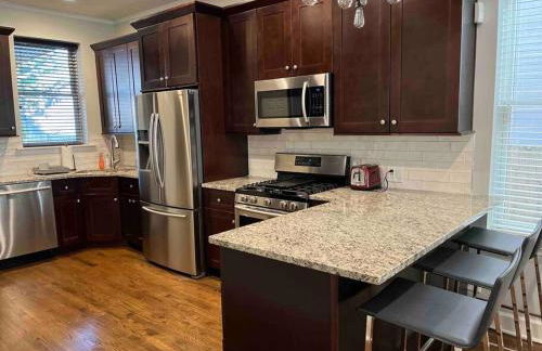 Trendy West Town Flat - 2 bed / 1.5 bath w parking - Foto 6