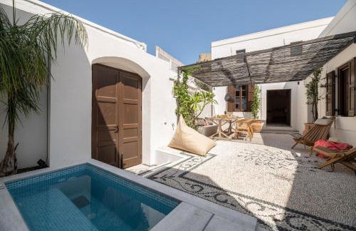 Lindian Plumeria - Photo 2