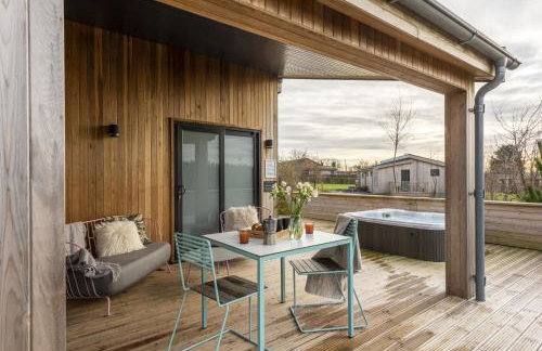 Charterhouse, Strawberryfield Park - Photo 13