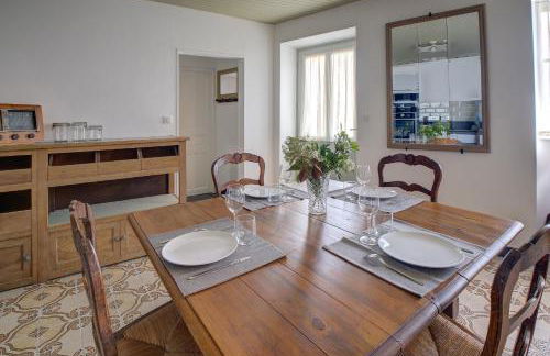 Le Prieuré "Péridoors" - Élégance, Histoire & Jacuzzi - Foto 16