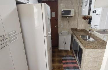 Apartamento a 150 metros da Praia dos Anjos - Foto 16