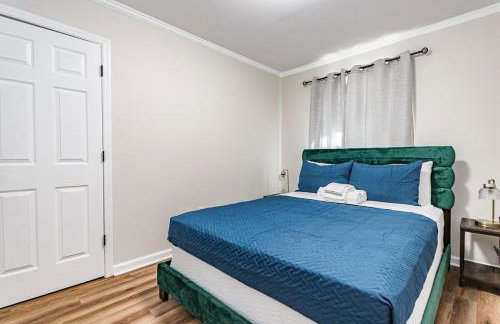 Modern bungalow in the heart of Raleigh w King bed - Foto 10