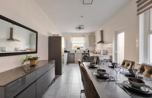 Modern 4 Bedroom House In Woodgreen - Foto 11
