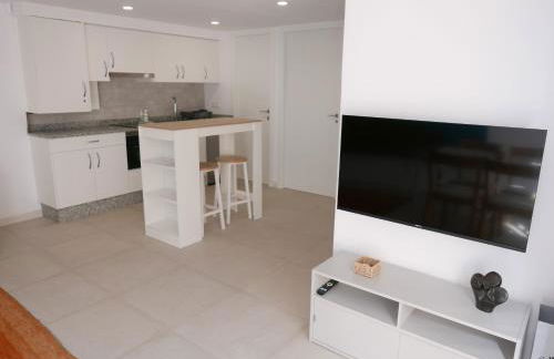 Natural park, terrace and pool - Photo 12