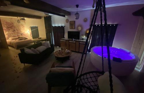 Suite romantique & spa Prova - Love room - Rétroprojecteur Netflix - Foto 23