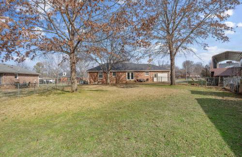 ~Spacious / Cozy / Sleeps 8+ Near MTSU and Siegel - Foto 18