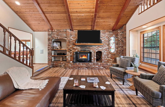 Alpenglow Chateau by Avantstay Ideal Big Bear Location w/ Pool Table & Hot Tub! - Foto 12