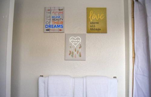 6 Mins Away Cowboy/Ranger Stadium Arlington 1bd - Foto 18