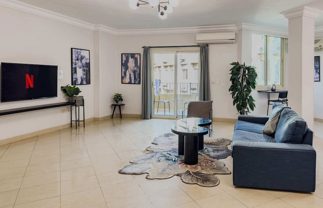 Distinct & Decent 2 BDR Apt. Steps From Nightlife and Airport - Foto 12