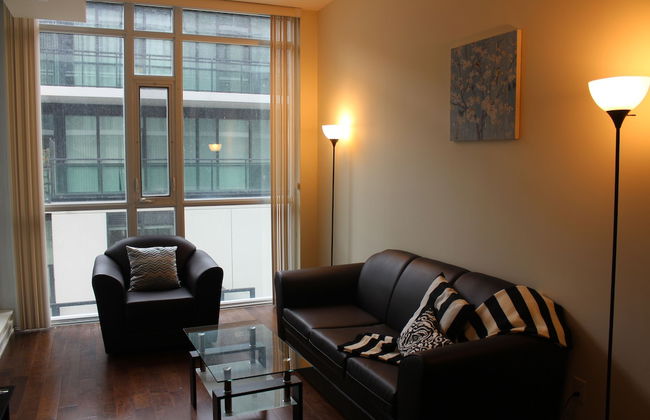 Custom Luxury Suite - By Elite Suites - Photo 32