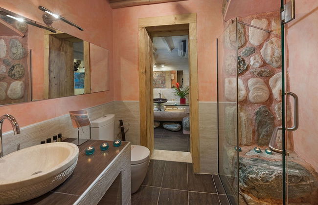 Iakovakis Suites & Spa - Photo 28