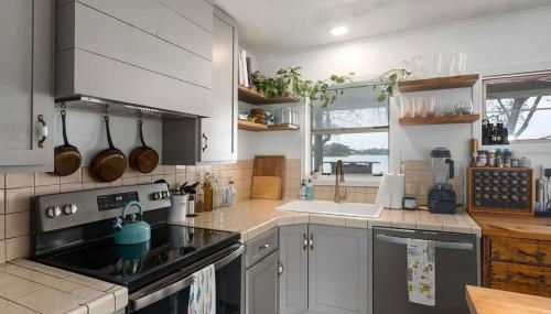 Waterfront Pickleball Court Wurstfest Stay - Foto 3