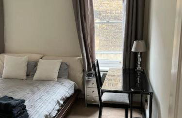 Luxury 3 bedroom, 3 bath apt by Oxford St & Soho - Foto 20