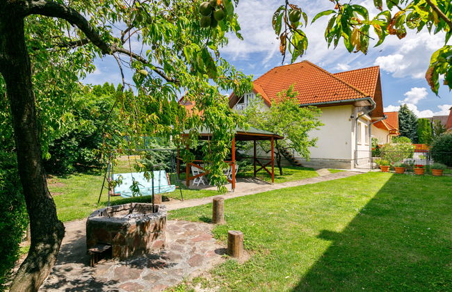 4 bedroom Apartment in Siófok with garden - Photo 21