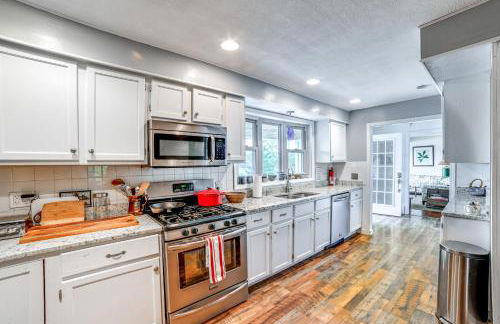 Home with Private Dock Near Colgate University - Photo 12