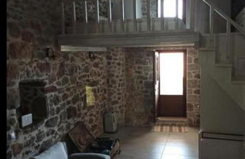 Elata Stone House - Photo 52