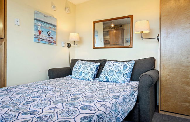 A Wave From It All Sleeps 4 - Photo 2