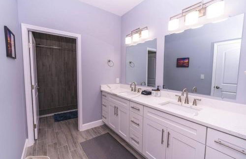 2023 Built! FineArt, Putt-Putt, Hammock, Backyard, Pet and Kid friendly - Photo 34