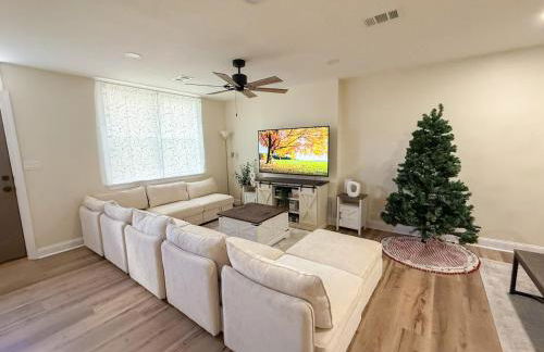 South Philly Retreat with Movie Nights and Backyard BBQ - Foto 1