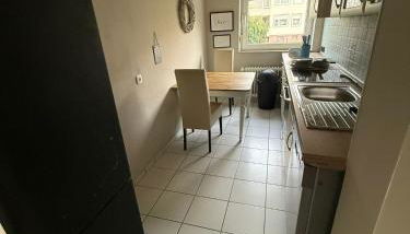 Monteurwohnung bei Köln, Düsseldorf WLAN, Parkplatz, Küche, TV - Foto 5