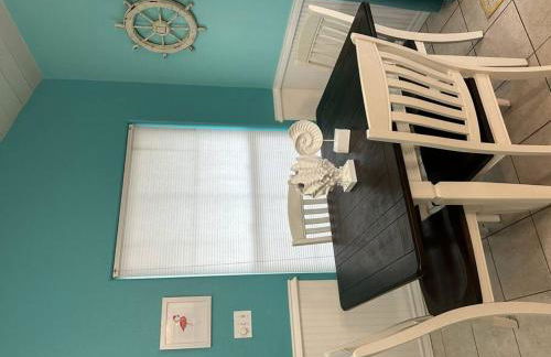 Barefoot Bungalow - Pet Friendly- 2 Bdrm Townhome - Foto 12