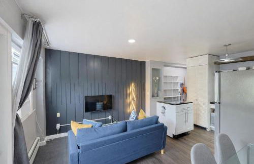 Stylish and Pet-Friendly Apartment in Beacon - Photo 1