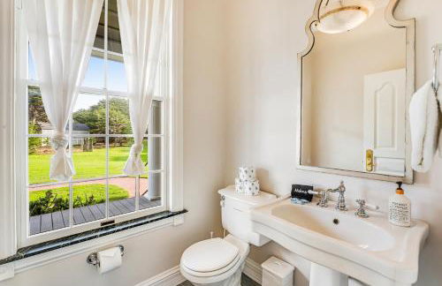 Oceantfront Estate with Luxury Kitchen & Game Room - Photo 17